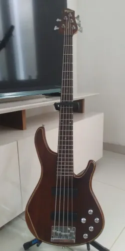 Caruaru/Pernambuco                 Vendo contrabaixo Tagima Millenium série Special Ativo.