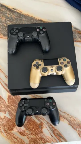 PS4 slim 1TB de memória