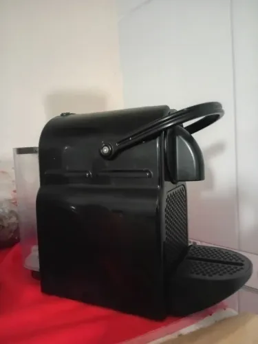 Cafeteira cápsula nespresso 250,00 funcionando norma *70
