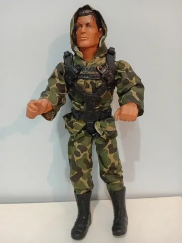Brinquedo boneco Paraquedista GIO- raridade