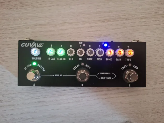 Pedaleira guitarra cube baby