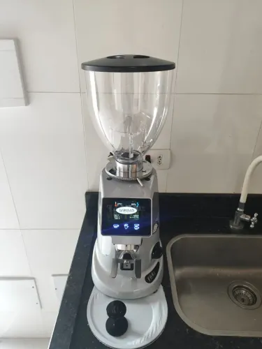 F64E V2 V220