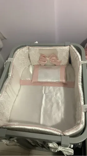 Kit de cetim para mini berço - menina