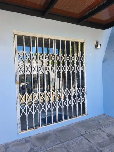 Porta pantográfica de Metal