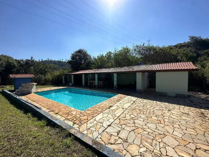 Chácara com 5 dormitórios à venda, 27000 m² por R$ 800.000 - Briquituba - Alumínio/SP