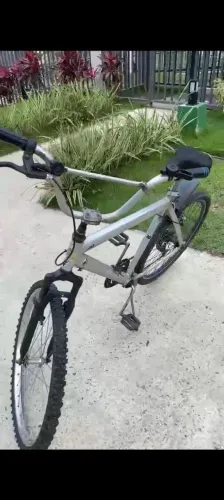 Bicicleta aro 26 quadro de alumínio