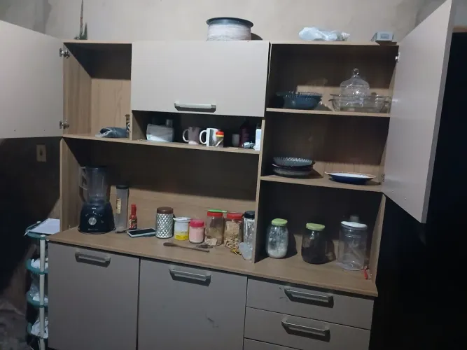 Vende armário novo 1 mes uso 