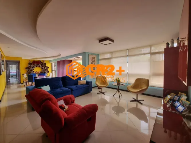Apartamento a Venda com 4 quartos 3 suítes em Casa Forte 200m² em Recife
