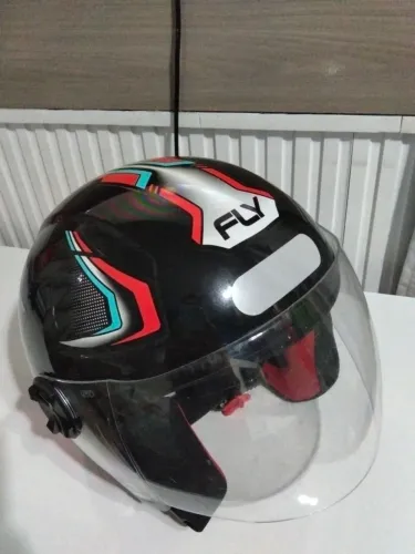 VENDO CAPACETE