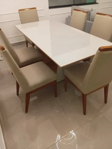 Mesa de jantar em laca off white