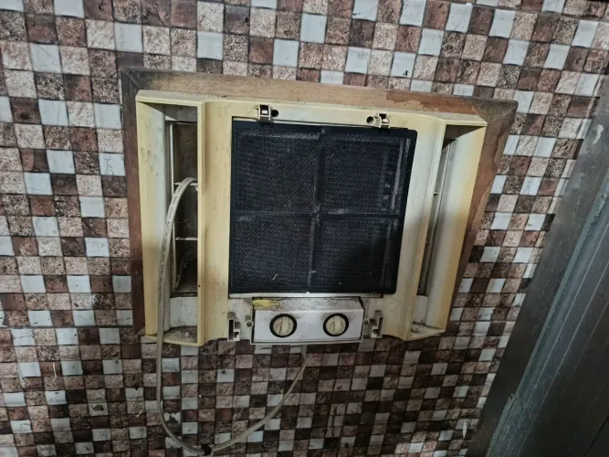 Ar condicionado funcionando perfeitamente, gelando bem