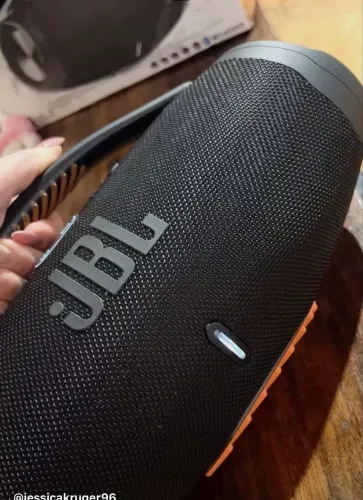 Caixa de som boombox 3