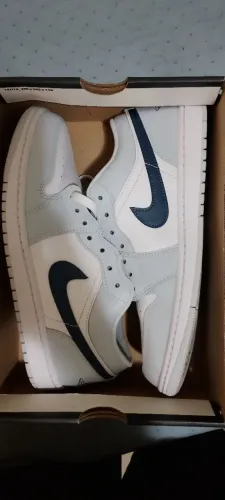 Tênis Nike Air Jordan 1 Low