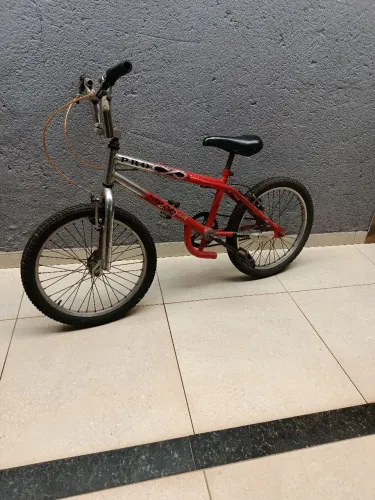 Vendo bike BMX 