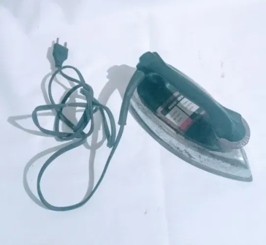 ferros passar roupa 220v