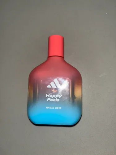 Adidas Vibes Happy Feels Eau de Parfum 100 ml, com 90% do líquido (~90 ml)