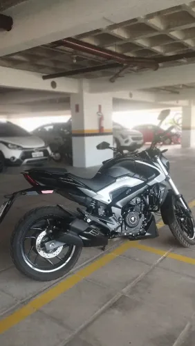 Bajaj dominar 250 