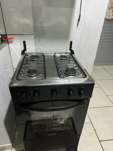 Mesa fogão geladeira leiam o anúncio