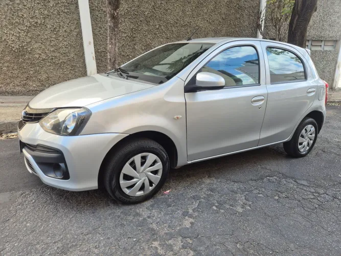 Toyota Etios X 1.3 Flex 16V 5P Mec. 2020