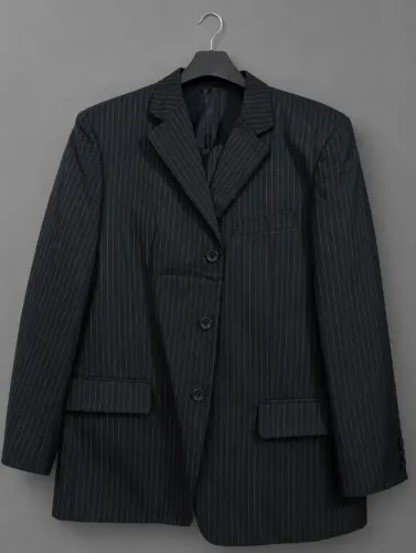 Paletó risca de giz preto