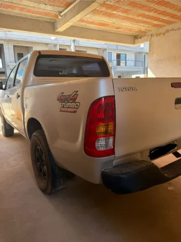 Toyota Hilux CD D4-d 4X4 2.5 16V 102cv TB Dies. 2010
