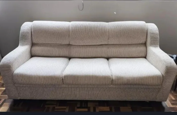 Sofá 3 lugares 
