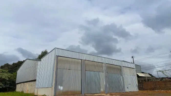 ALUGA-SE BARRACÃO 410M² NO TREVO DE CHAPECÓ-SC