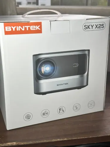 Projetor BYINTEK X25 Lacrado ! Novo ! Autofoco 900 ANSI Smart Wifi