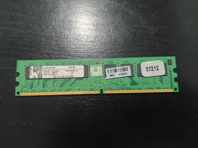 Memória RAM DDR2 Kingston 1GB 533MHz. Não testada.