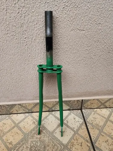 Garfo Monark monareta