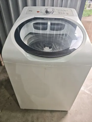 Máquina de lavar Brastemp 12kg bem conservada  faço entrega dependendo do local 