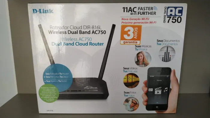 Roteador DLink (pouquíssimo uso)
