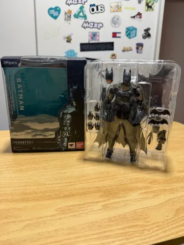 Batman Injustice SH Figuarts