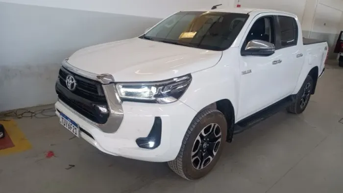 Toyota Hilux CD SRV 4X4 2.8 TDI Diesel Aut. 2025
