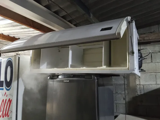Freezer que trabalha na horizontal