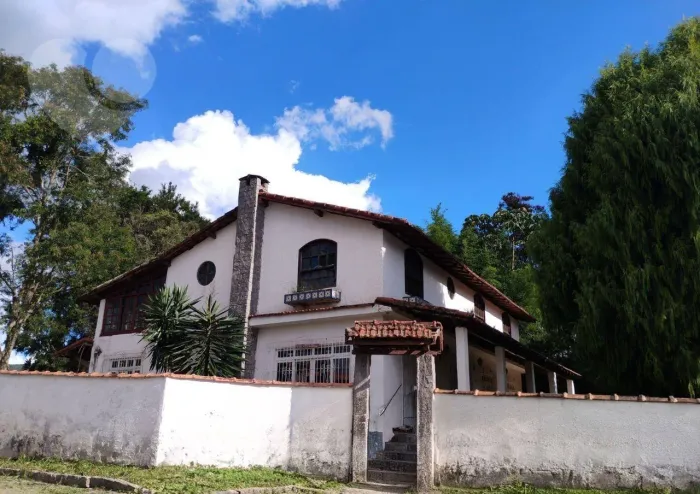 Casa com 6 dormitórios à venda, 334 m² por R$ 1.200.000,00 - Braunes - Nova Friburgo/RJ