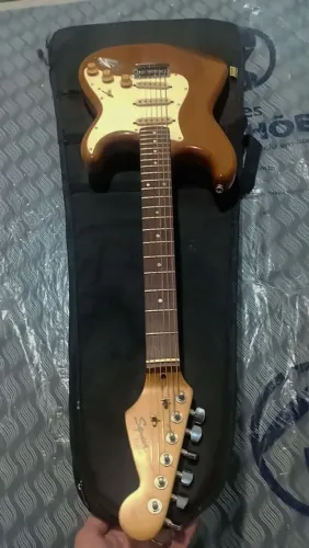 Squier Califórnia