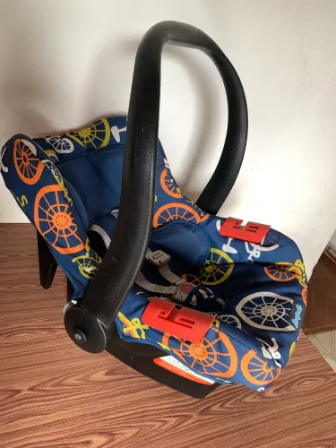 Bebê conforto burigotto