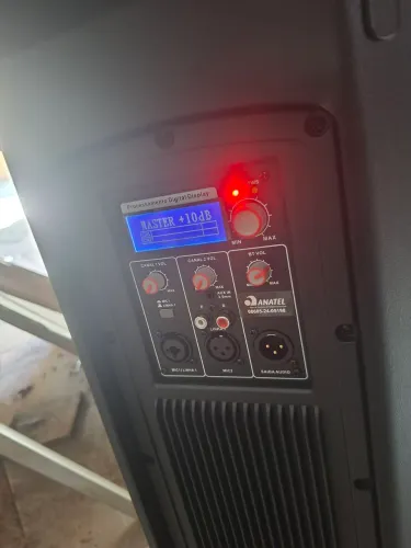 CAUXA ATIVA 1000W 15"
