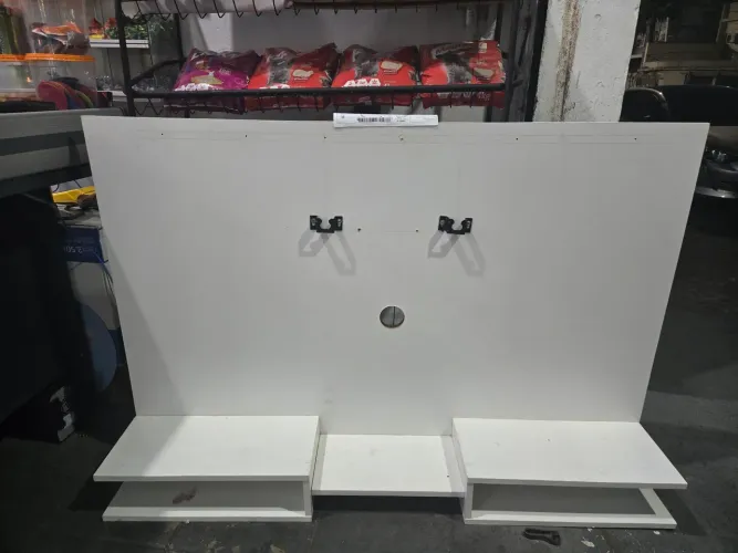 Vendo Rack para TV seminovo 