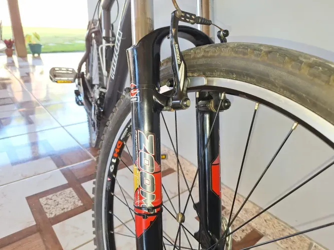 Bicicleta Track top