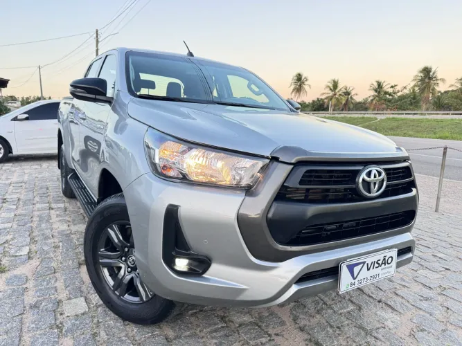Toyota Hilux CD SR 4X4 2.8 TDI Diesel Aut. 2024