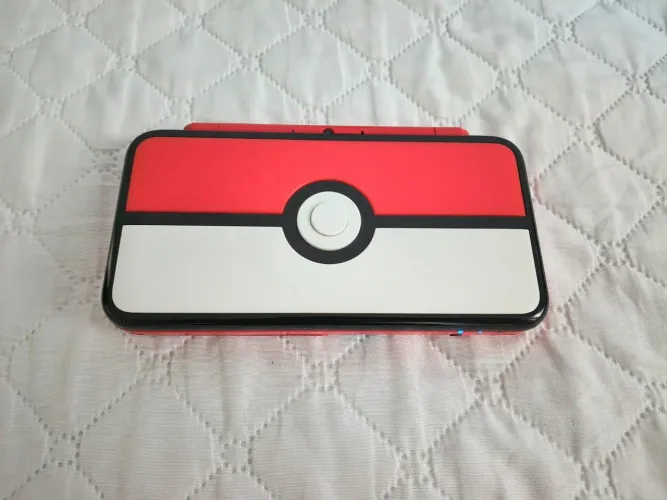 NINTENDO NEW 2DS XL EDIÇÃO POKÉMON POKEBALL DESBLOQUEADO 