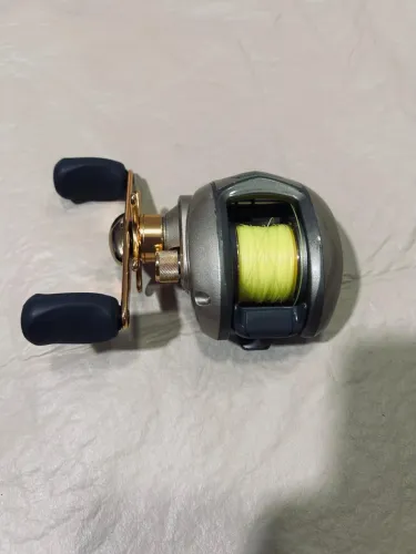 Carretilha Marine Brisa 8000 Hil esquerda 