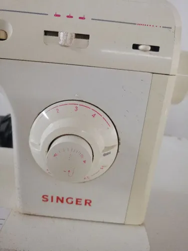 Vendo máquina Singer