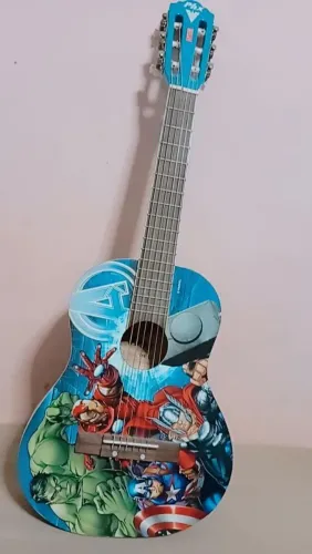 Violão juvenil Marvel