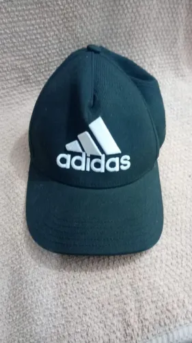 Boné sport Adidas preto 