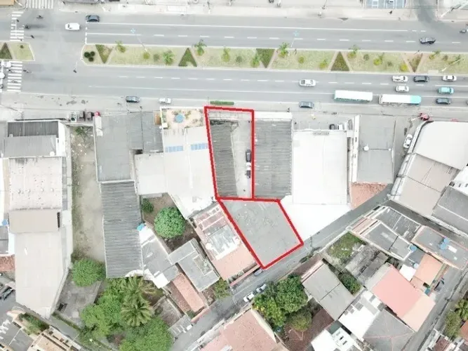 Loja comercial de 570 M² na Av. Carlos Lidemberg