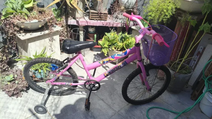 Bicicleta infantil rosa Frozen com rodinhas