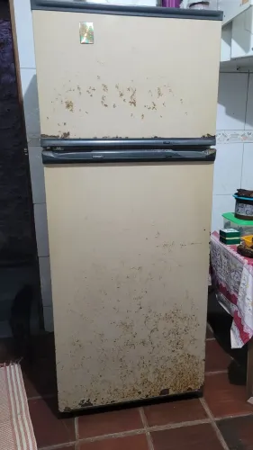 Vende-se geladeira Consul